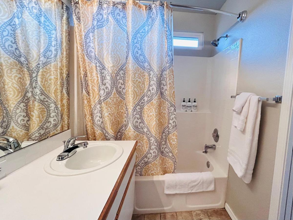 The Getaway Se Boise Condo Across The Street From Greenbelt, Bown Crossing And Boise River 3Bd 3Bath, 4 Beds! Lovely, Homey, Dining Table Seats 6 エクステリア 写真