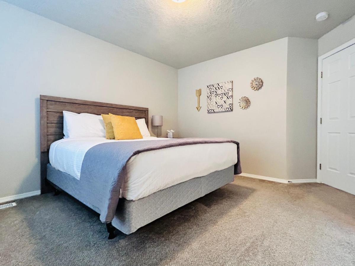 The Getaway Se Boise Condo Across The Street From Greenbelt, Bown Crossing And Boise River 3Bd 3Bath, 4 Beds! Lovely, Homey, Dining Table Seats 6 エクステリア 写真
