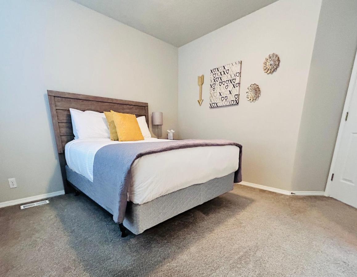 The Getaway Se Boise Condo Across The Street From Greenbelt, Bown Crossing And Boise River 3Bd 3Bath, 4 Beds! Lovely, Homey, Dining Table Seats 6 エクステリア 写真