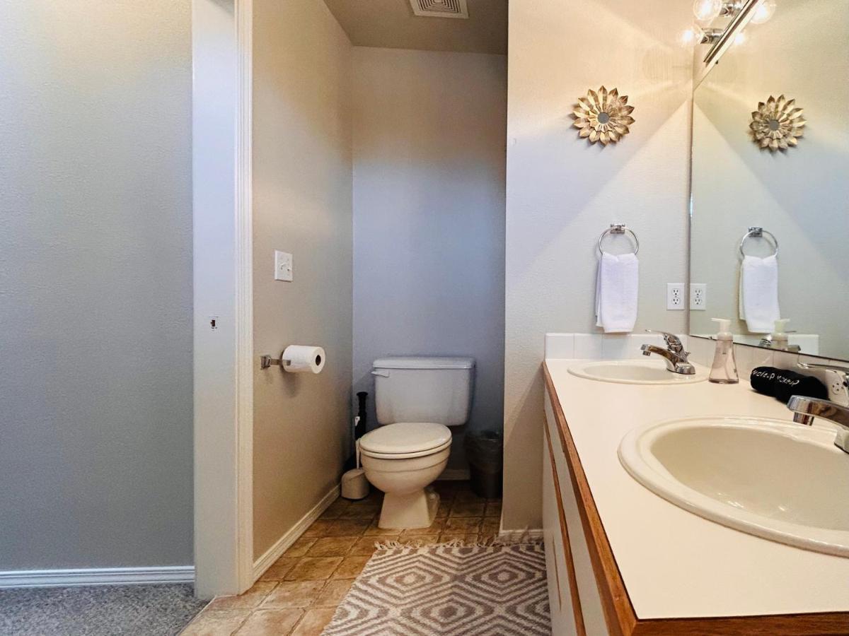 The Getaway Se Boise Condo Across The Street From Greenbelt, Bown Crossing And Boise River 3Bd 3Bath, 4 Beds! Lovely, Homey, Dining Table Seats 6 エクステリア 写真